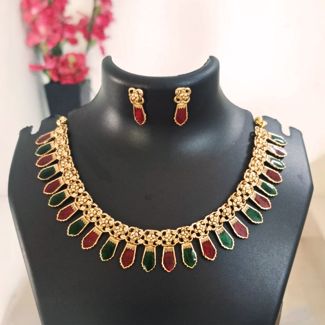Traditional Nagapada Necklace with Ear Rings